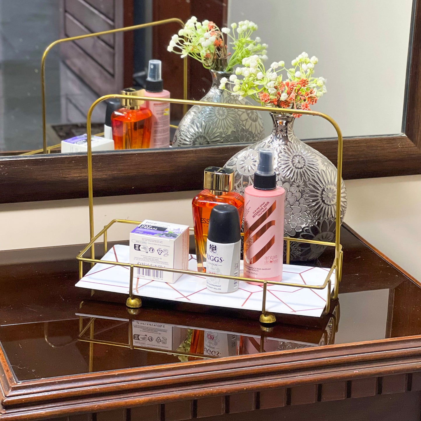 Golden Arc Vanity Stand by Matrix